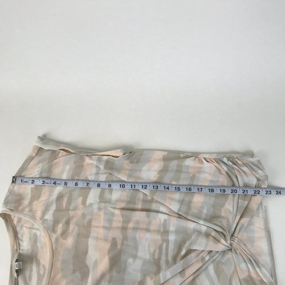 Lucky Brand Twist Front Camo Tee Women's Size Medium Cap Sleeves Crew Neck - Picture 6 of 8